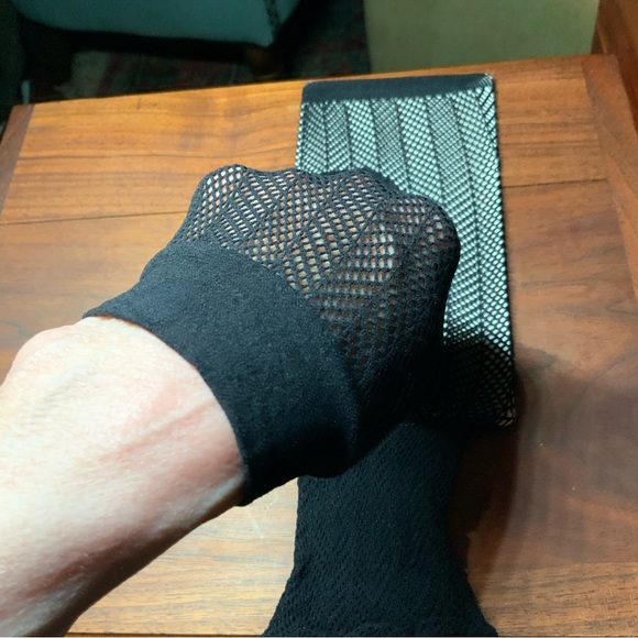 Hollowed out fishnet style knee or over the knee black fashion knee sock… - Picture 4 of 15